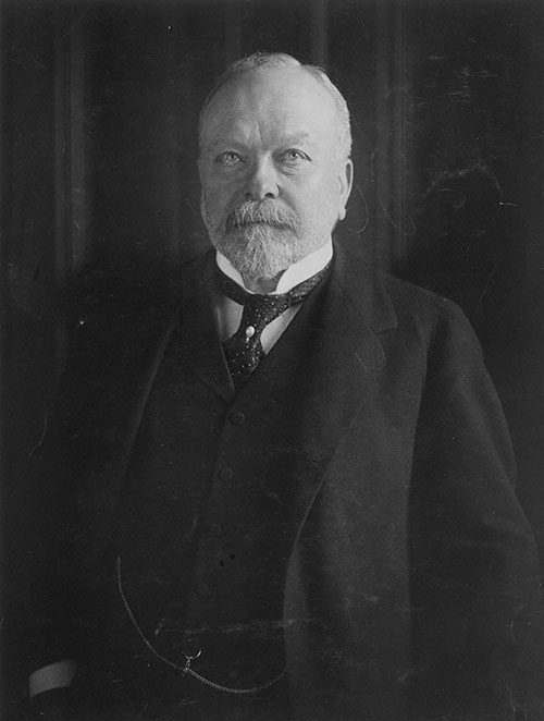 Rudolf Mosse (1900).