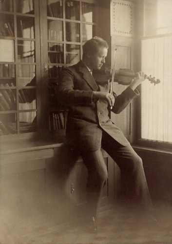 Adolf Busch (undatiert). – Max-Reger-Institut, Karlsruhe, BrüderBuschArchiv.