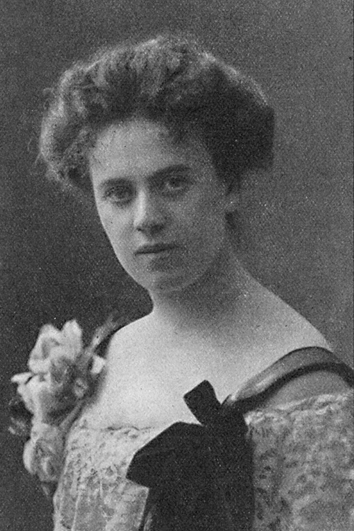 Clara Rahn, Fotografie Gebr. Lützel, München. – Abgebildet in  26. Jg., Nr. 9 (9. Februar 1905), S. 201.